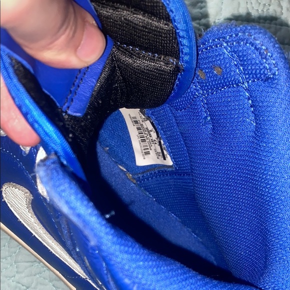 Air Jordan 1 Hyper Royal - Picture 4 of 8